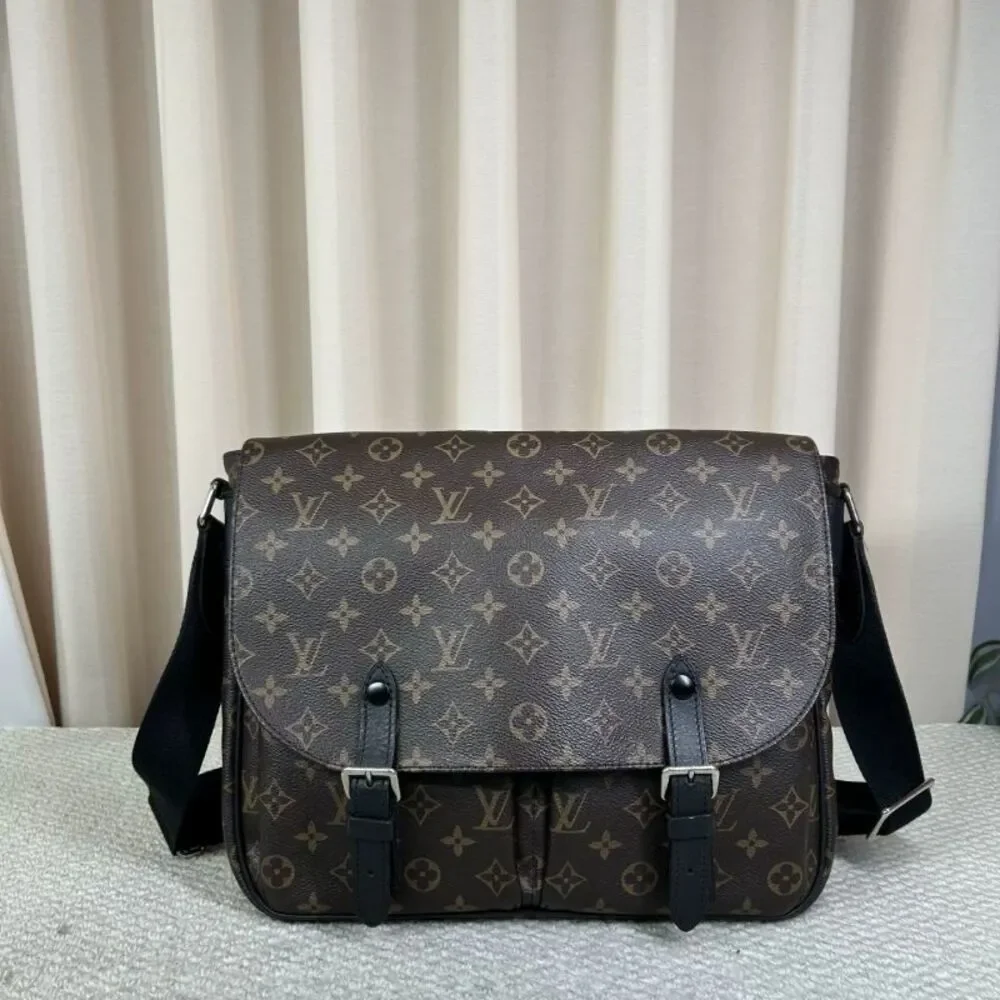 Louis Vuitton Women Pre-Loved Bag Very Good Condition